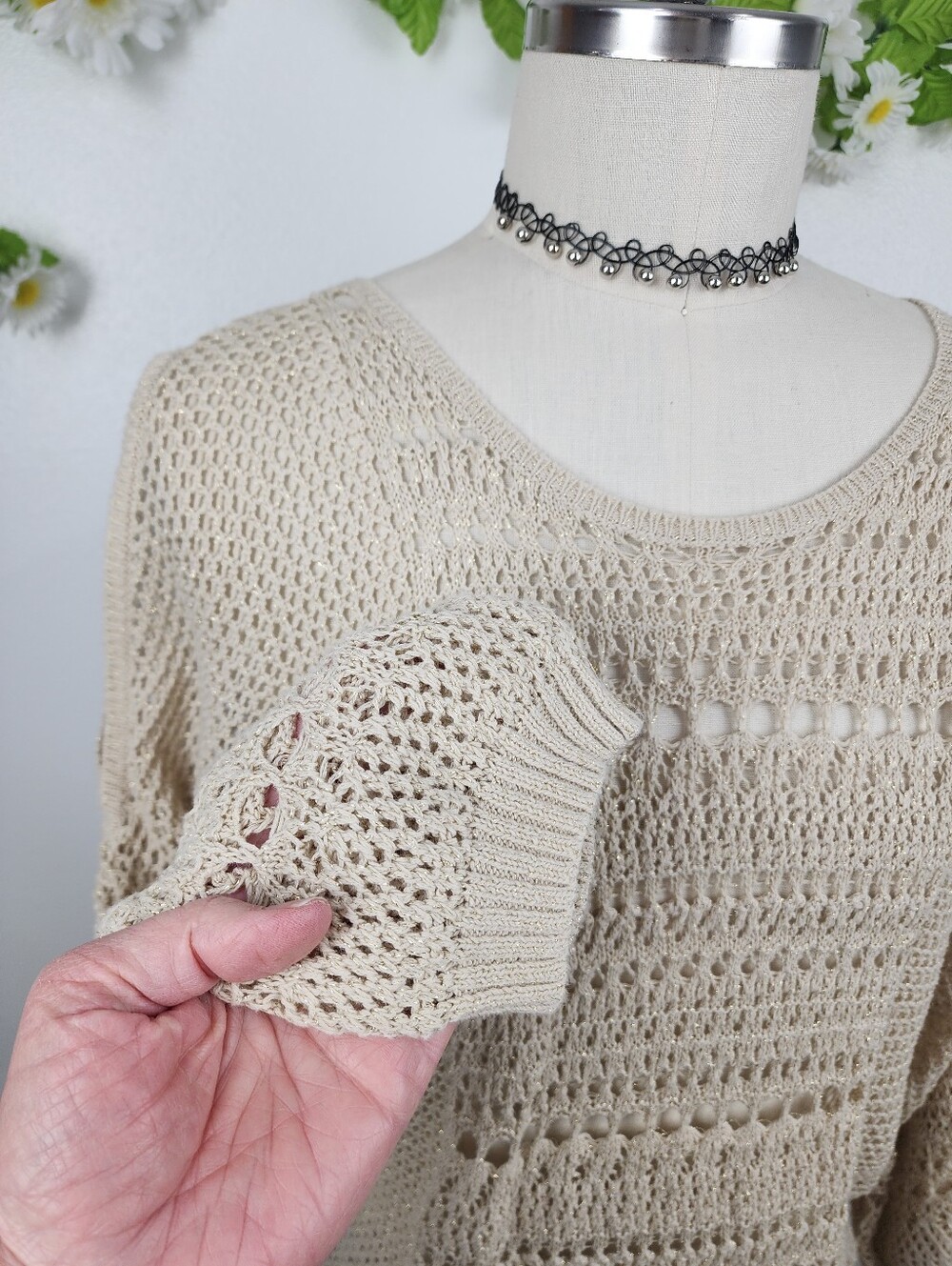 Charming Charlie Beige Open-Knit Sweater - Gold Sparkle - Cold Shoulder Sz XL - Picture 3 of 7